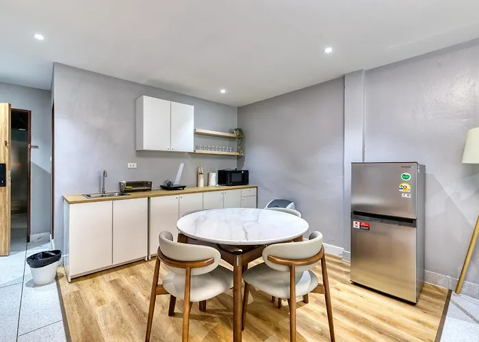 Ab House Aparthotel
