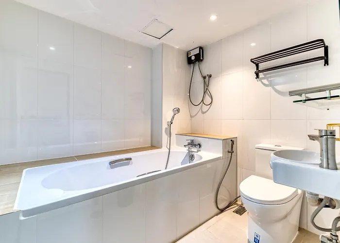 Aparthotel Ab House 3*