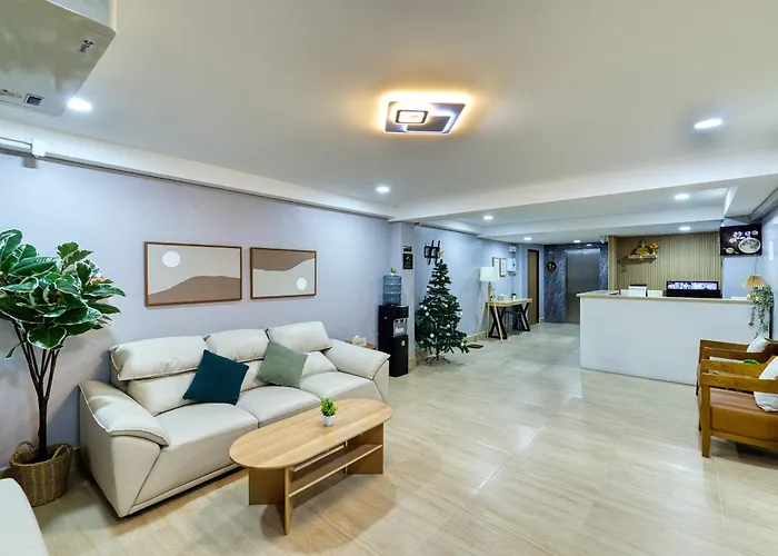 Ab House Aparthotel 3*