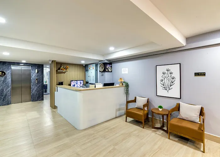 Ab House Aparthotel 3*